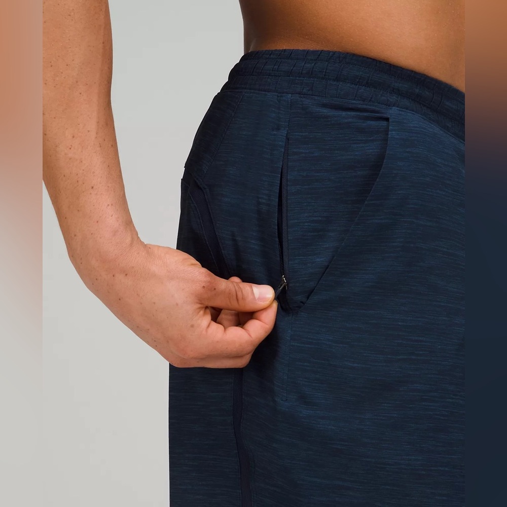 Mens Lululemon - Pace Breaker Linerless Short - Size Large - Excellent Condition - Picture 4 of 13
